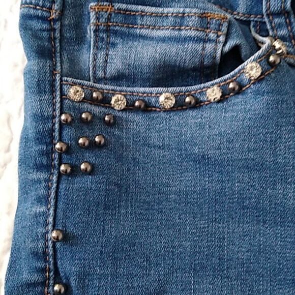 Sz 8 jeans rhinestones, stretch, slim - Picture 5 of 9